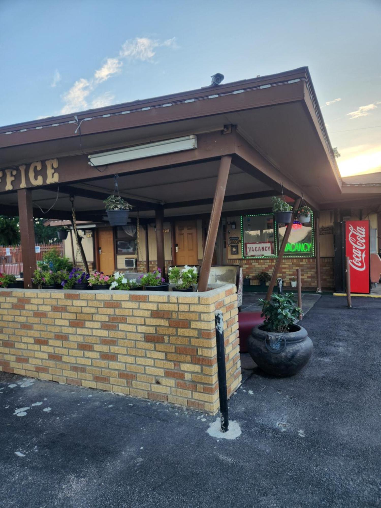 Walnut Forest Motel Austin Exterior photo